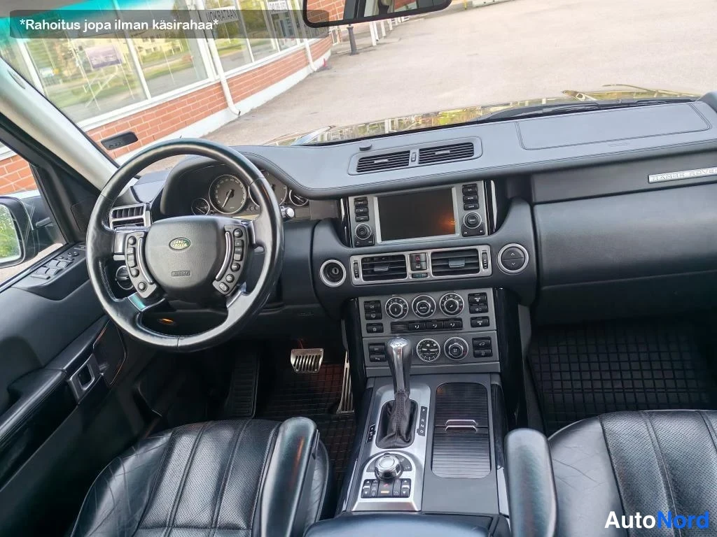 Musta Land Rover Range Rover 2009, ohjaamo, kuva 13