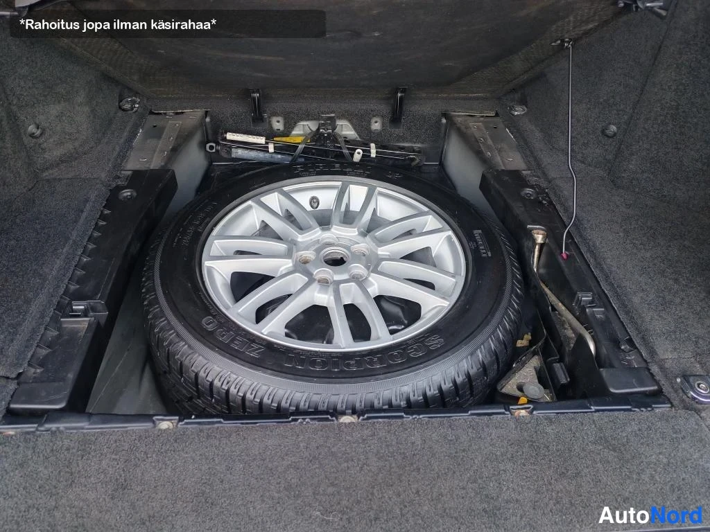 Musta Land Rover Range Rover 2009, tavaratila, kuva 20