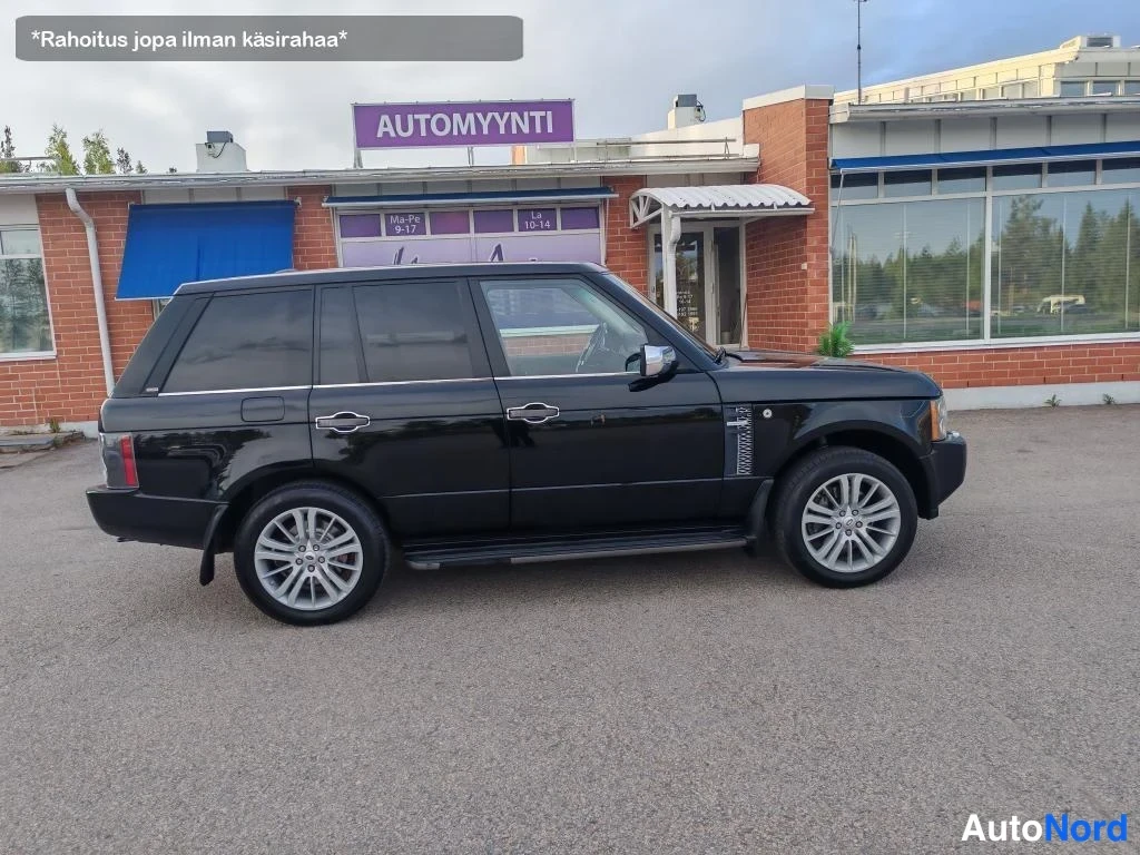 Musta Land Rover Range Rover 2009, sivulta, kuva 6