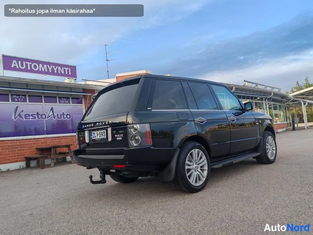 Musta Land Rover Range Rover 2009, takaviisto, kuva 8