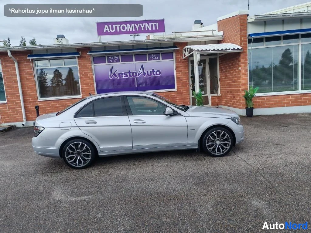 Harmaa Mercedes-Benz C 200 2007, etuviisto, keula oikealle, kuva 5