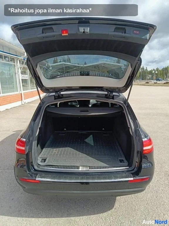 Musta Mercedes-Benz E 200 d 2018, tavaratila, kuva 22