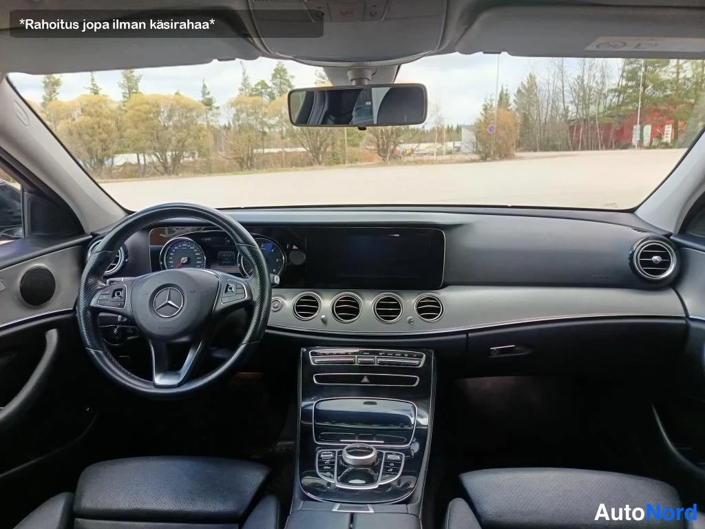 Musta Mercedes-Benz E 200 d 2018, ohjaamo, kuva 15