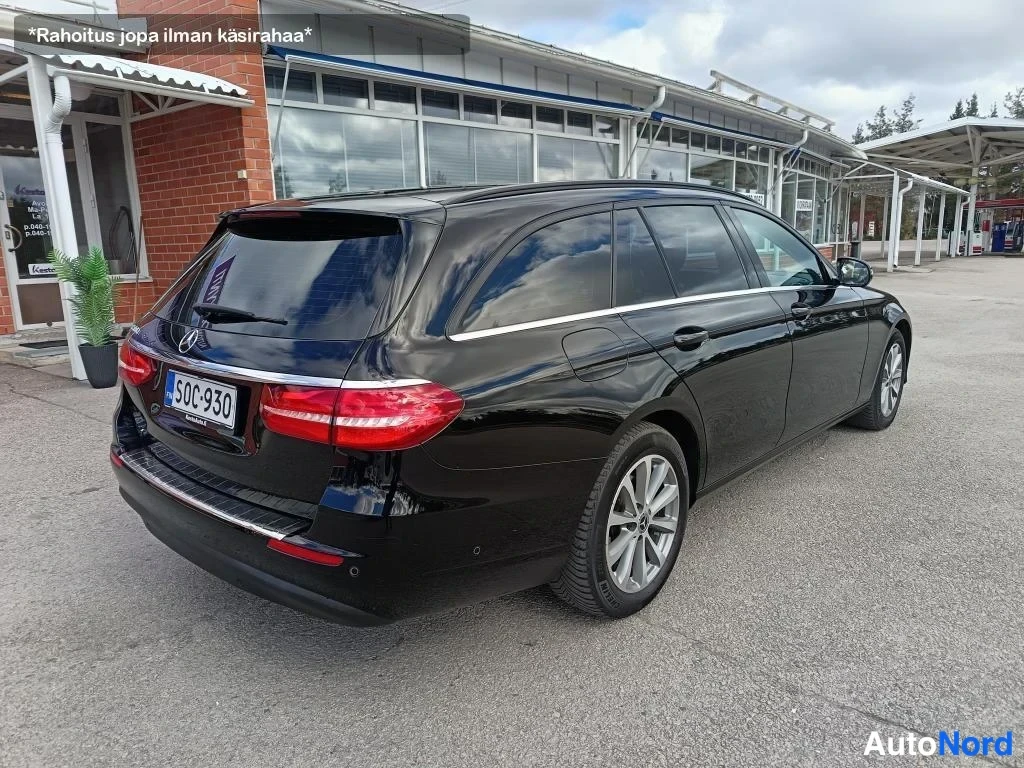 Musta Mercedes-Benz E 200 d 2018, takaviisto, kuva 6