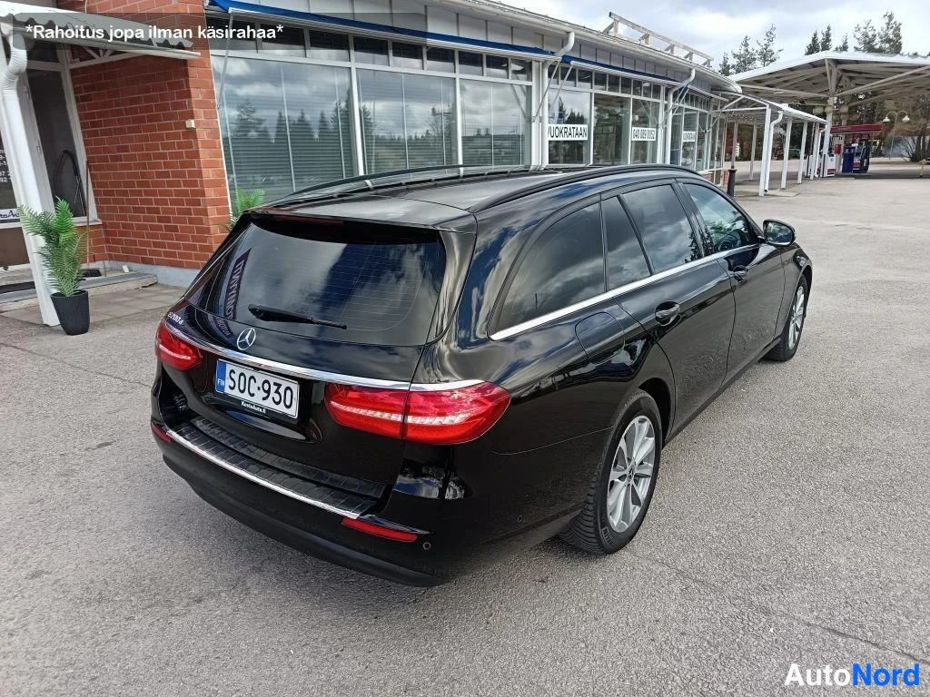 Musta Mercedes-Benz E 200 d 2018, takaviisto, kuva 7