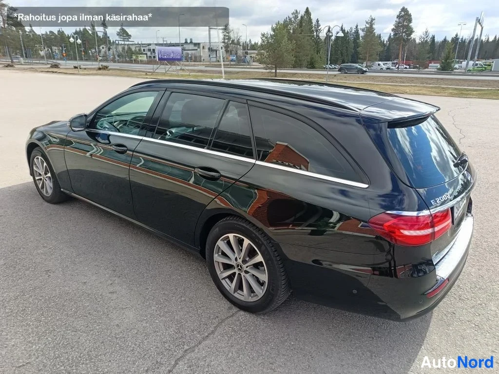 Musta Mercedes-Benz E 200 d 2018, takaviisto, kuva 10