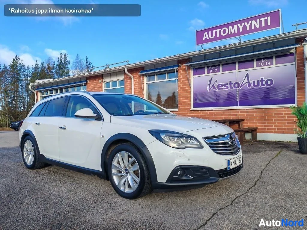 Valkoinen Opel Insignia 2015, etuviisto, keula vasemmalle, kuva 2