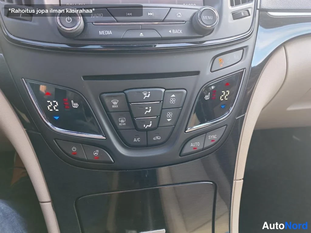 Valkoinen Opel Insignia 2015, yksityiskohta, kuva 20