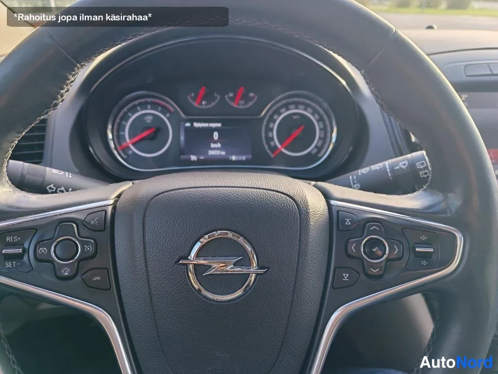 Valkoinen Opel Insignia 2015, yksityiskohta, kuva 19