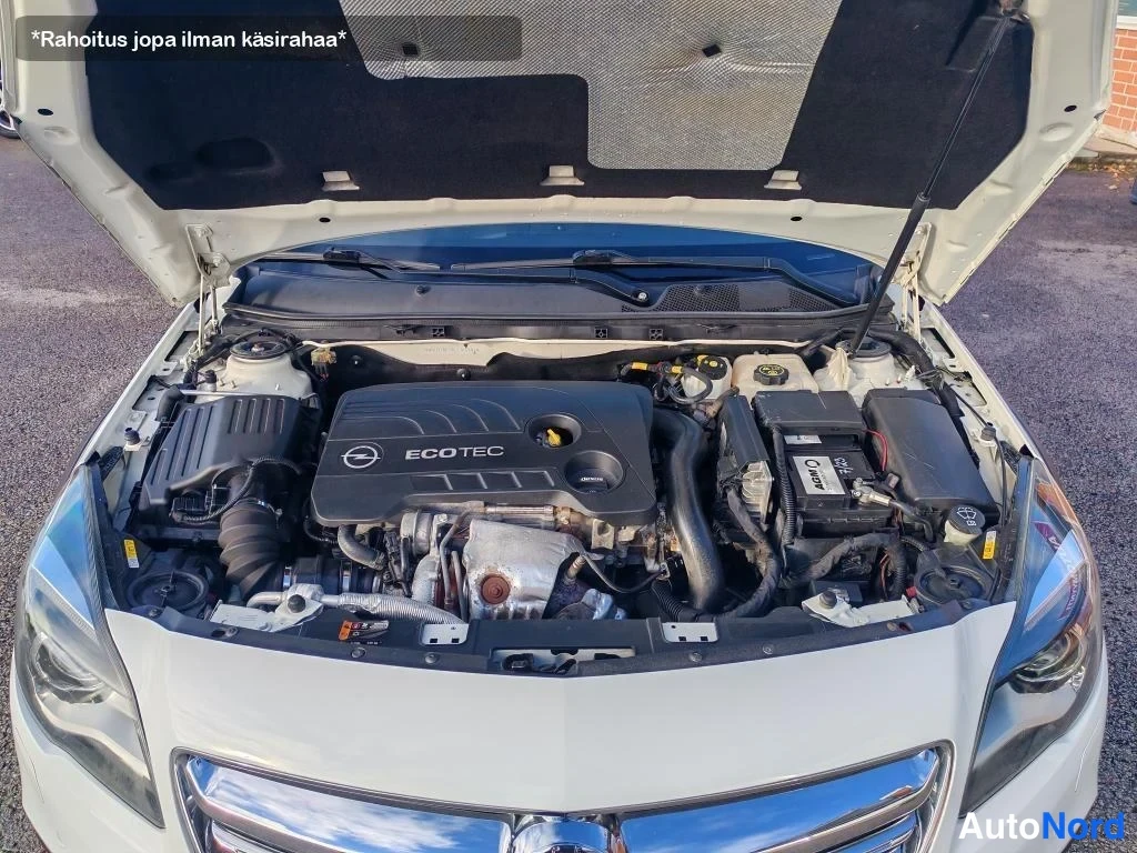 Valkoinen Opel Insignia 2015, moottoritila, kuva 17