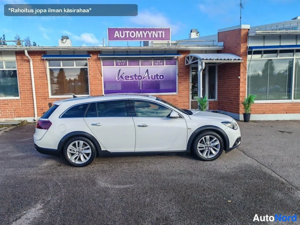 Valkoinen Opel Insignia 2015, takaviisto, kuva 6