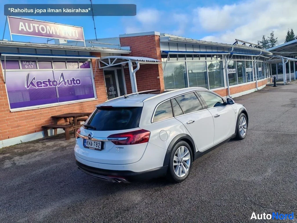 Valkoinen Opel Insignia 2015, takaviisto, kuva 7