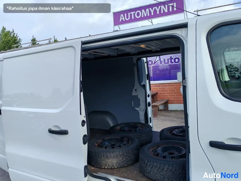 Valkoinen Opel Vivaro 2017, tavaratila, kuva 22