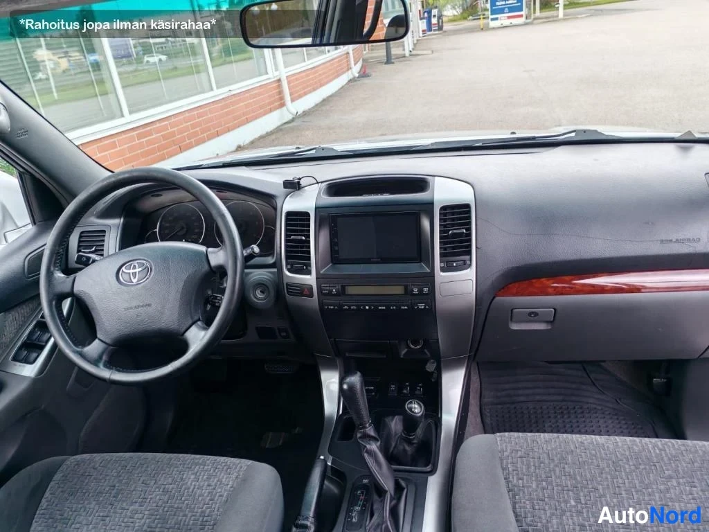 Hopea Toyota Land Cruiser 2004, ohjaamo, kuva 12