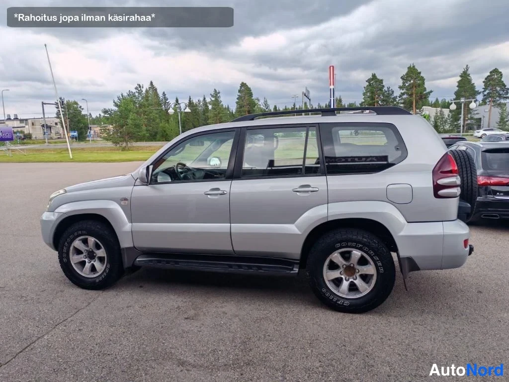 Hopea Toyota Land Cruiser 2004, etuviisto, keula vasemmalle, kuva 2