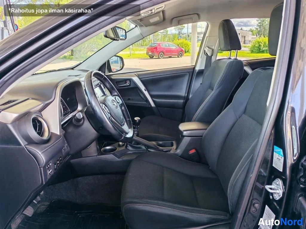 Musta Toyota RAV4 2013, ohjaamo, kuva 15