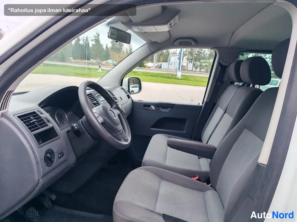 Valkoinen Volkswagen Caravelle 2011, ohjaamo, kuva 15