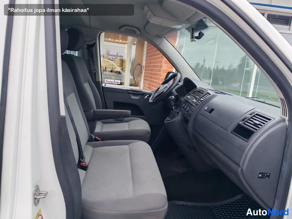 Valkoinen Volkswagen Caravelle 2011, ohjaamo, kuva 17