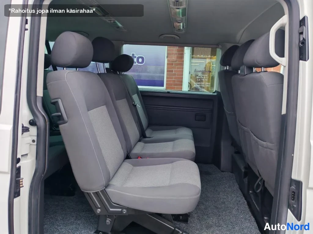 Valkoinen Volkswagen Caravelle 2011, takaistuimet, kuva 21