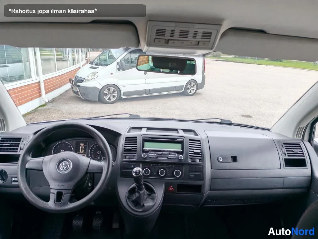 Valkoinen Volkswagen Caravelle 2011, ohjaamo, kuva 20