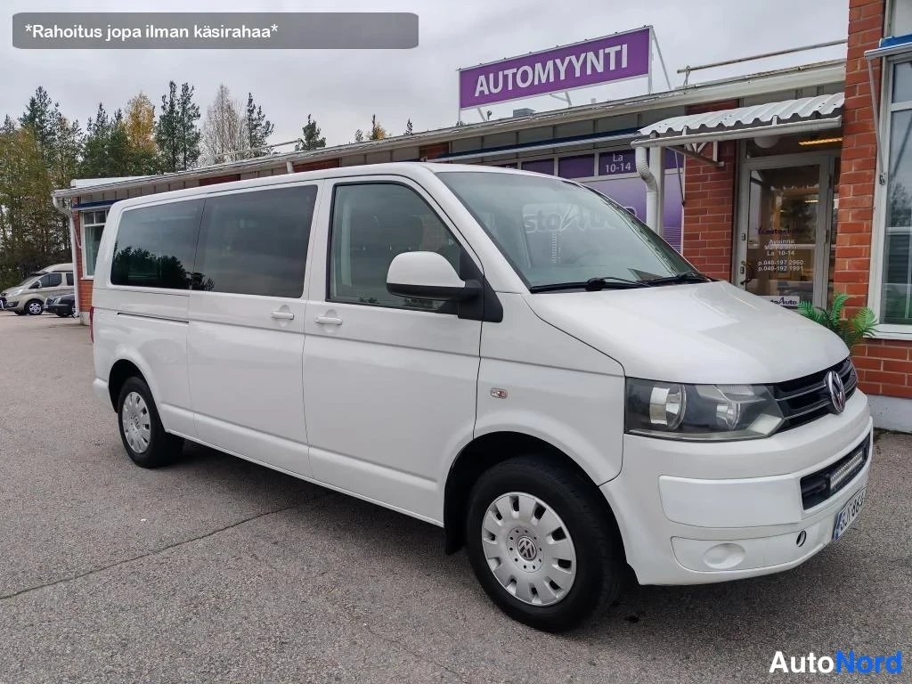 Valkoinen Volkswagen Caravelle 2011, etuviisto, keula oikealle, kuva 5