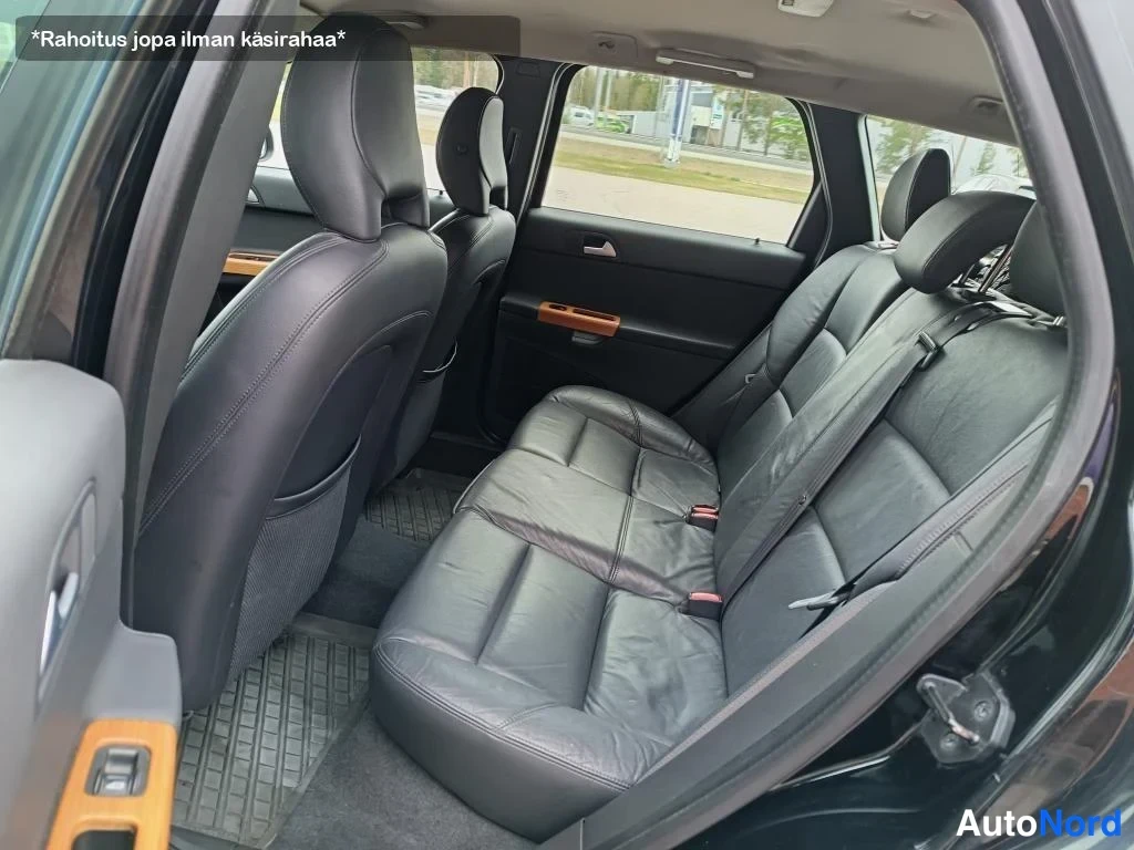Musta Volvo V50 2009, takaistuimet, kuva 20