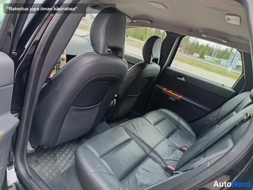Musta Volvo V50 2009, takaistuimet, kuva 21