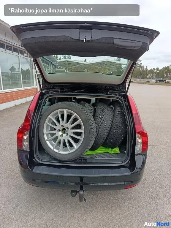 Musta Volvo V50 2009, tavaratila, kuva 23