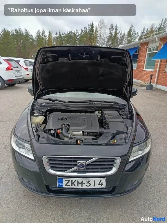 Musta Volvo V50 2009, moottoritila, kuva 24