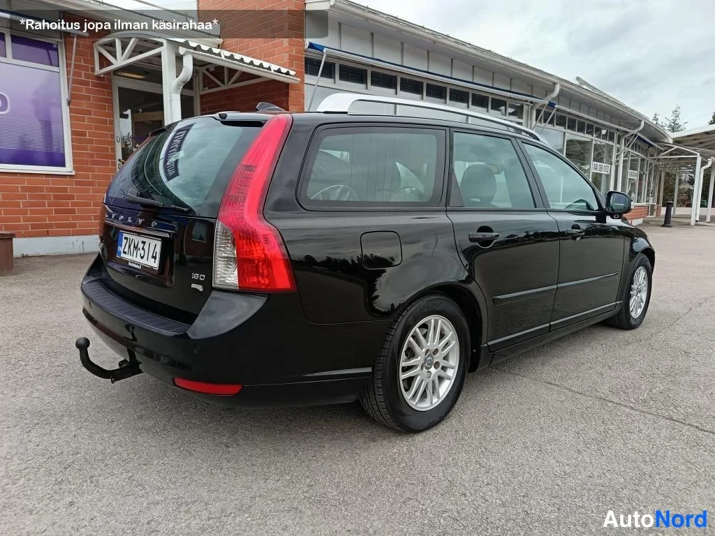 Musta Volvo V50 2009, takaviisto, kuva 9