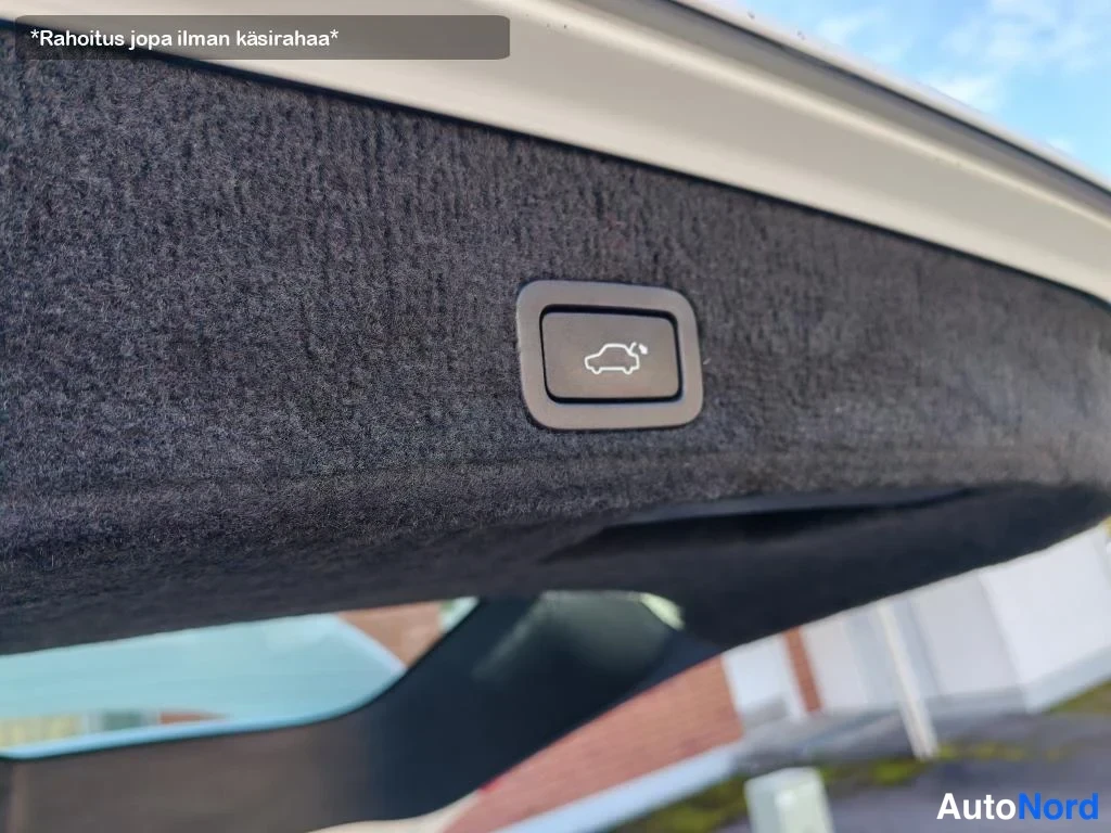 Valkoinen Volvo V70 2011, yksityiskohta, kuva 19