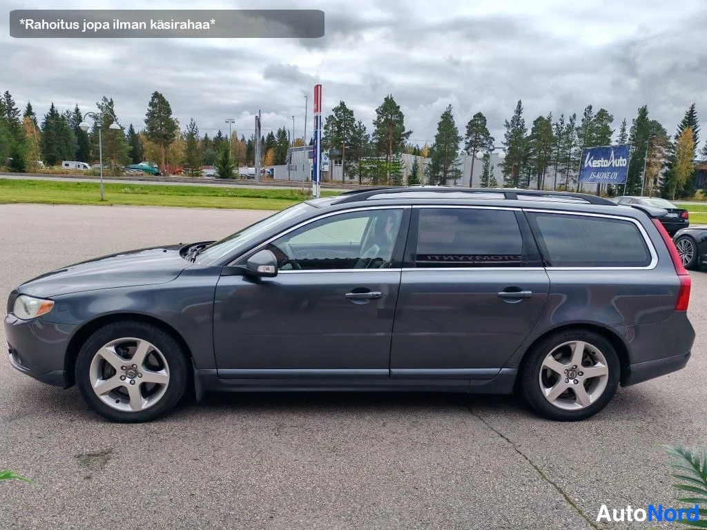 Harmaa Volvo V70 2008, etuviisto, keula vasemmalle, kuva 4