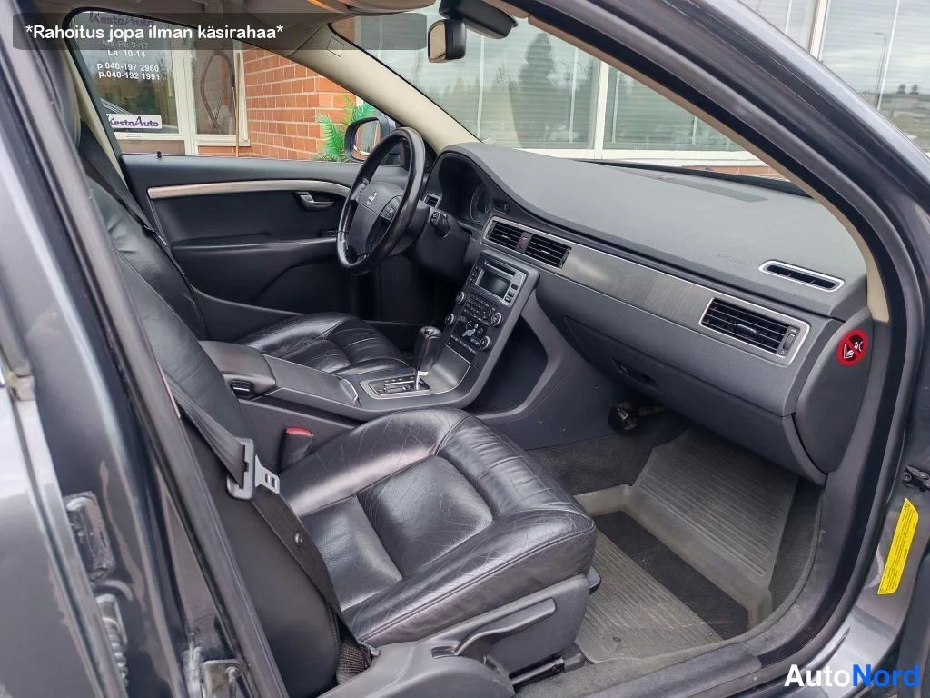 Harmaa Volvo V70 2008, ohjaamo, kuva 17
