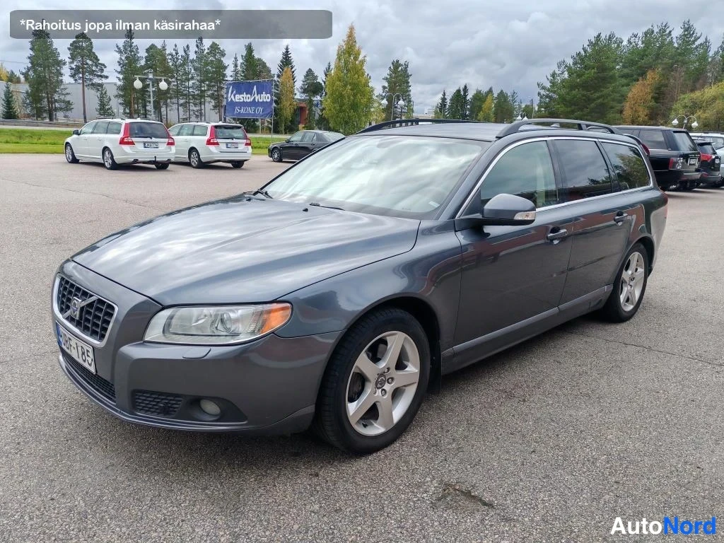 Harmaa Volvo V70 2008, etuviisto, keula vasemmalle, kuva 7