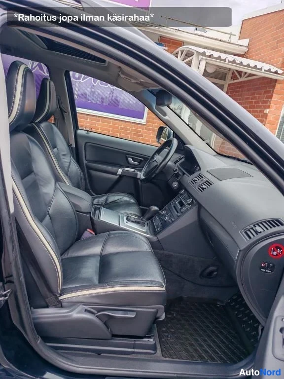 Musta Volvo XC90 2011, etuistuimet, kuva 16
