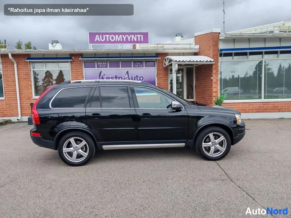 Musta Volvo XC90 2011, sivulta, kuva 5