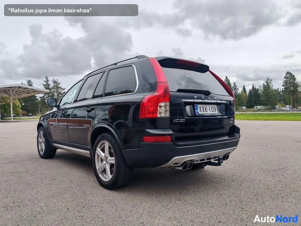 Musta Volvo XC90 2011, takaviisto, kuva 10