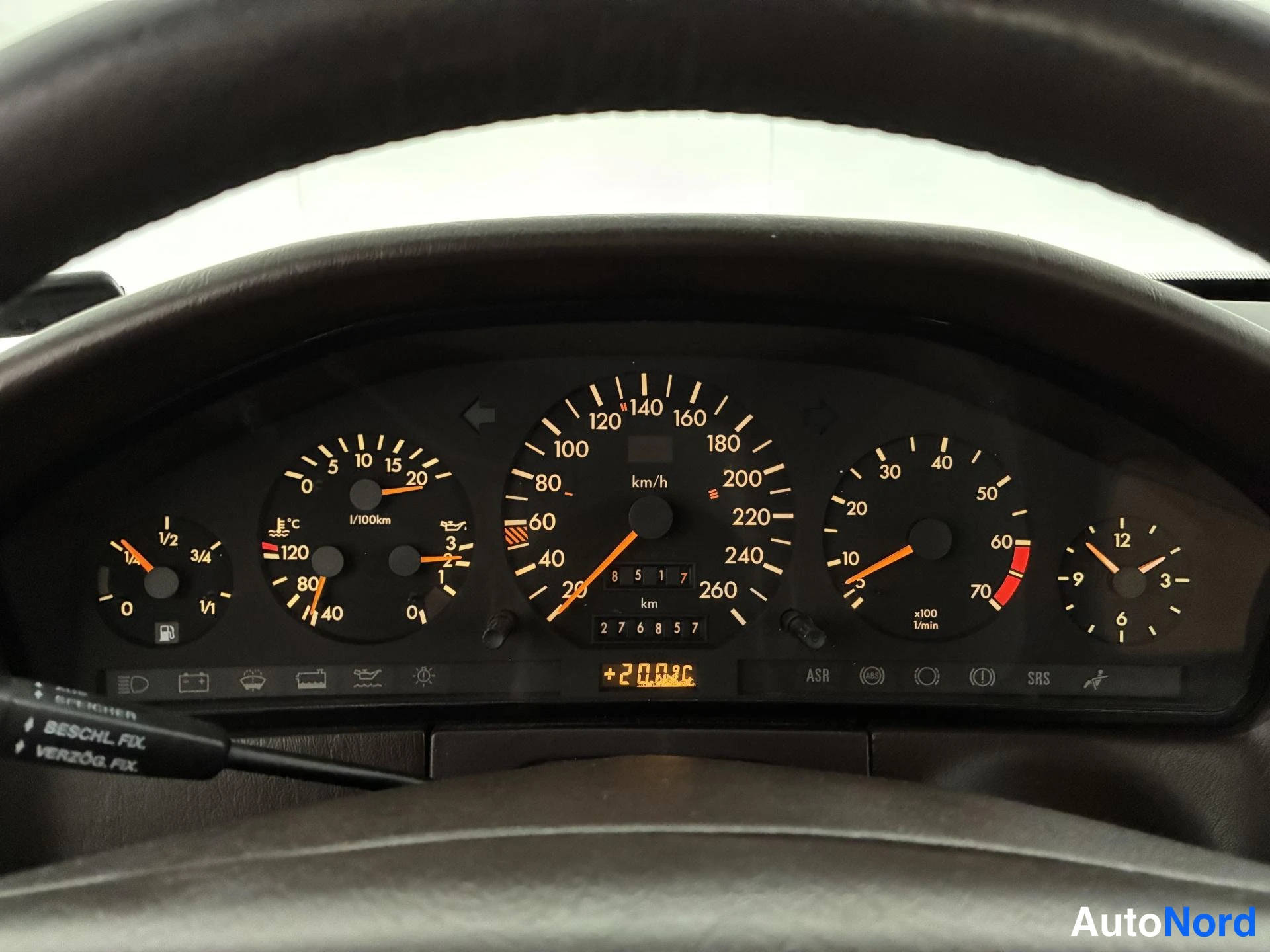 Harmaa Mercedes-Benz S 1992, yksityiskohta, kuva 16