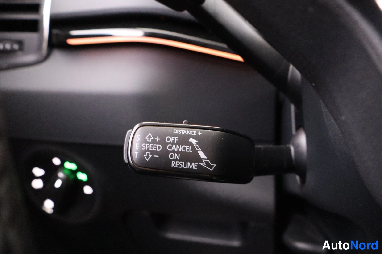 Valkoinen Skoda Karoq 2023, yksityiskohta, kuva 16