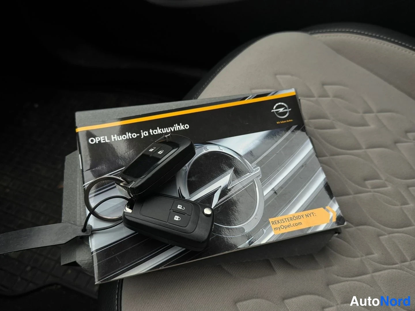 Harmaa Opel Corsa 2015, asiakirja, kuva 14