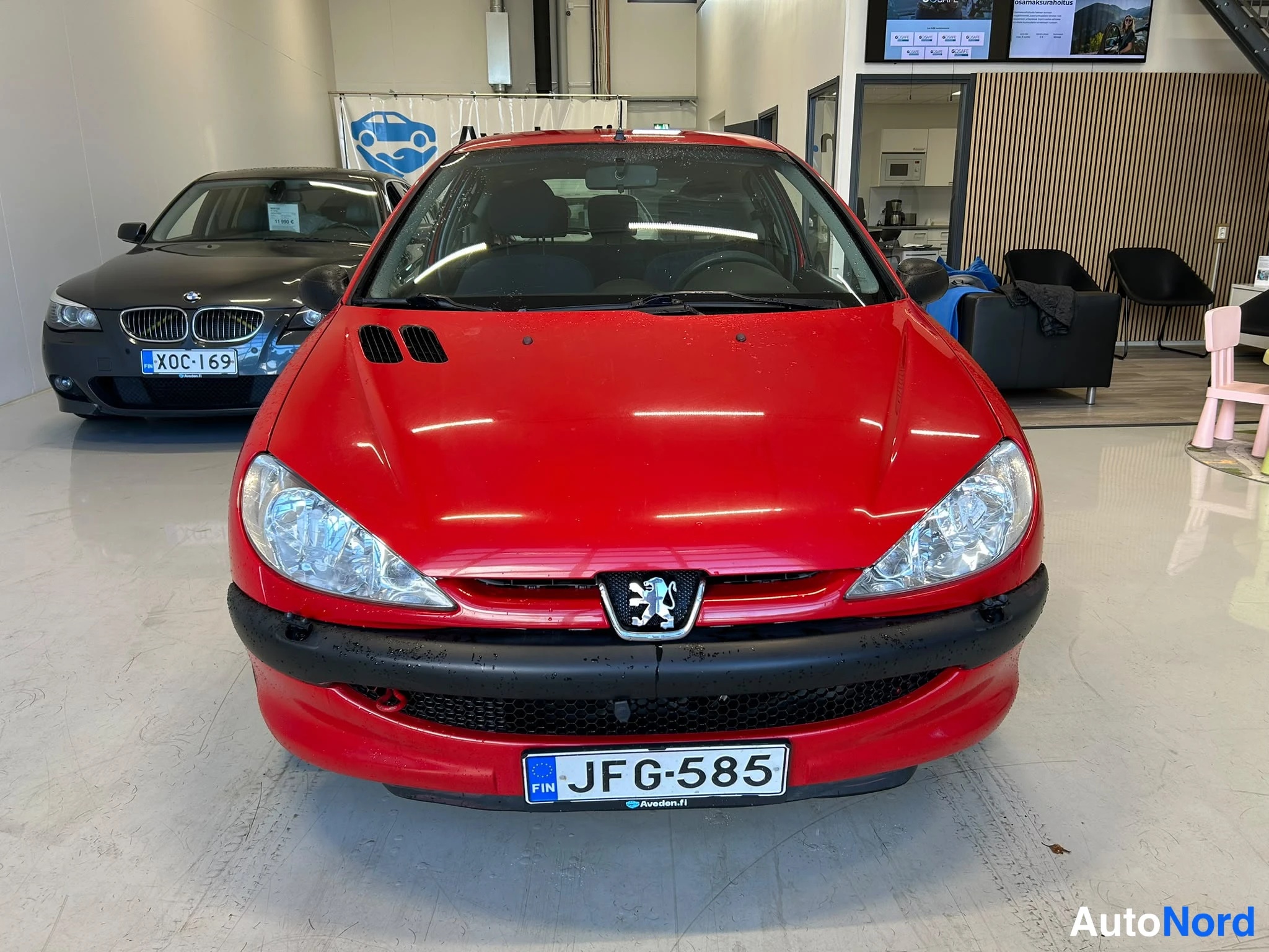 Punainen Peugeot 206 2003, edestä, kuva 2