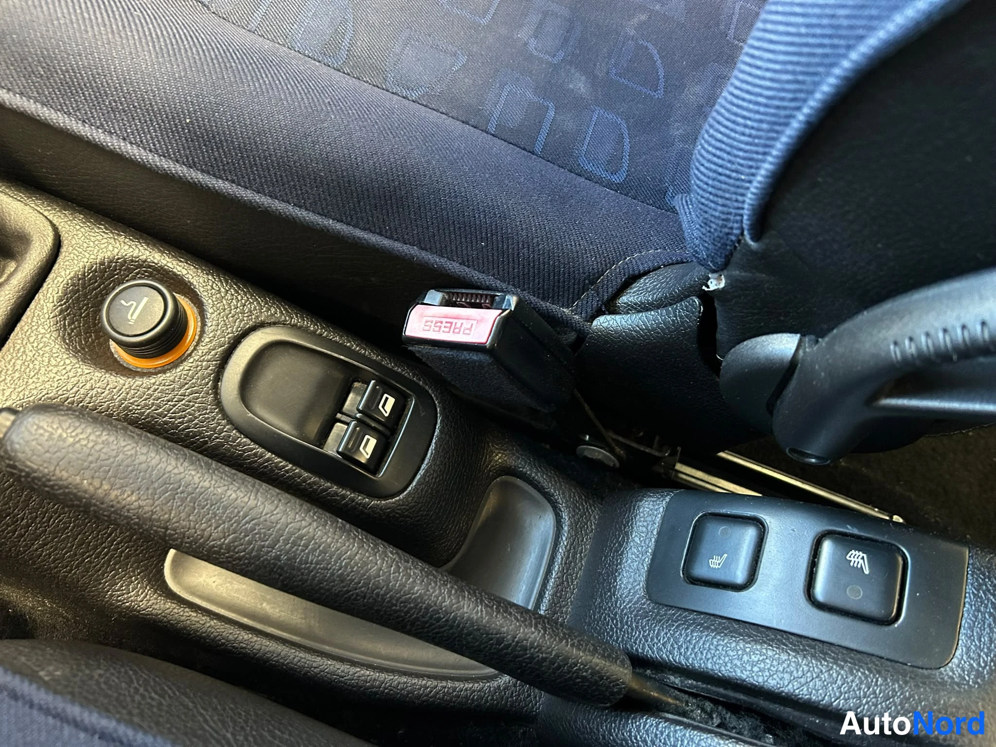 Punainen Peugeot 206 2003, yksityiskohta, kuva 11