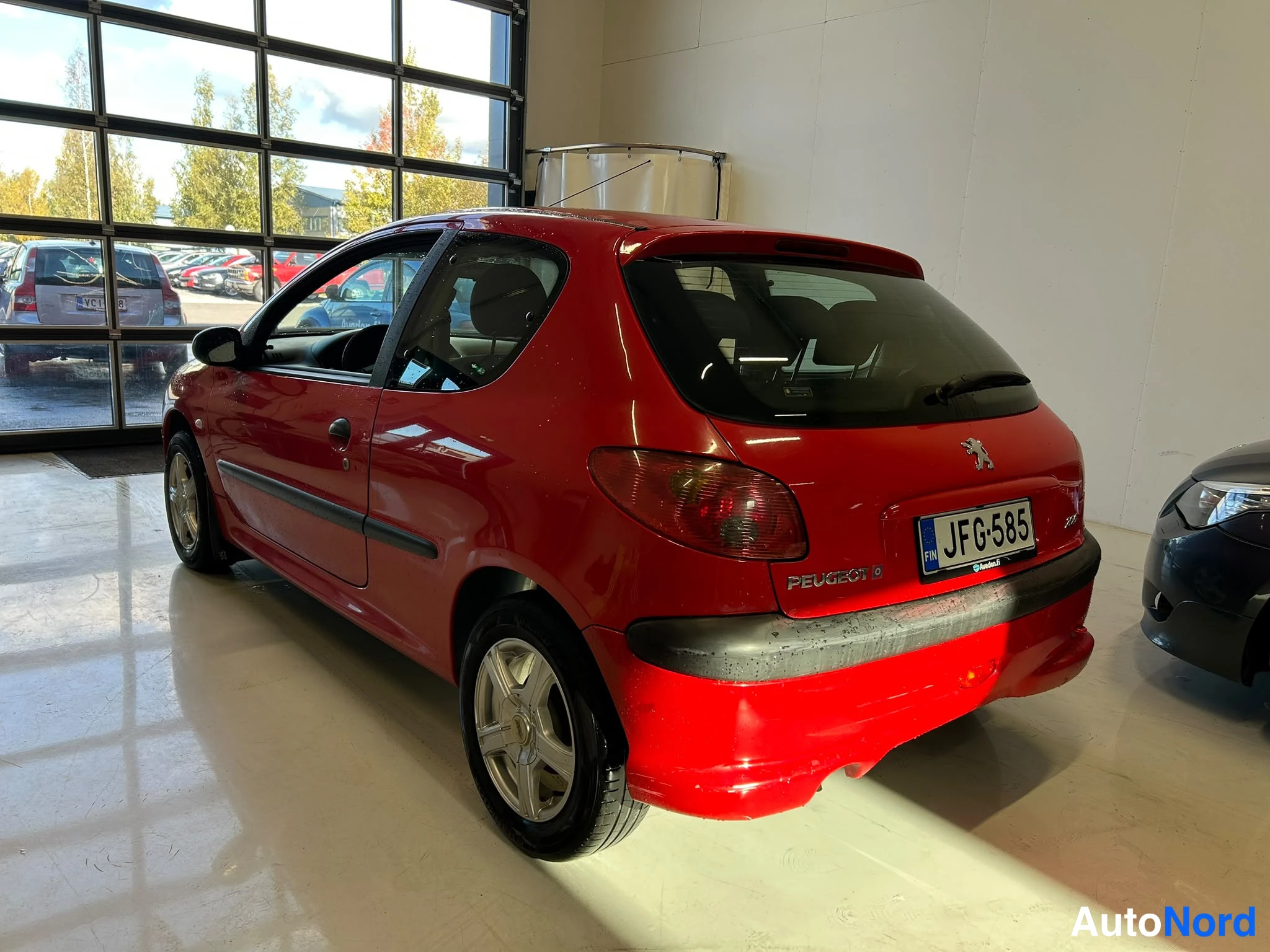 Punainen Peugeot 206 2003, takaviisto, kuva 4
