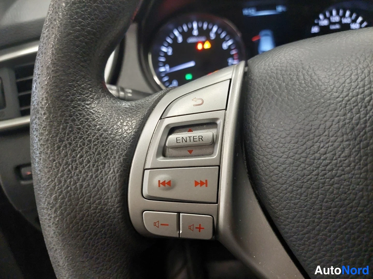 Ruskea Nissan Qashqai 2017, yksityiskohta, kuva 24
