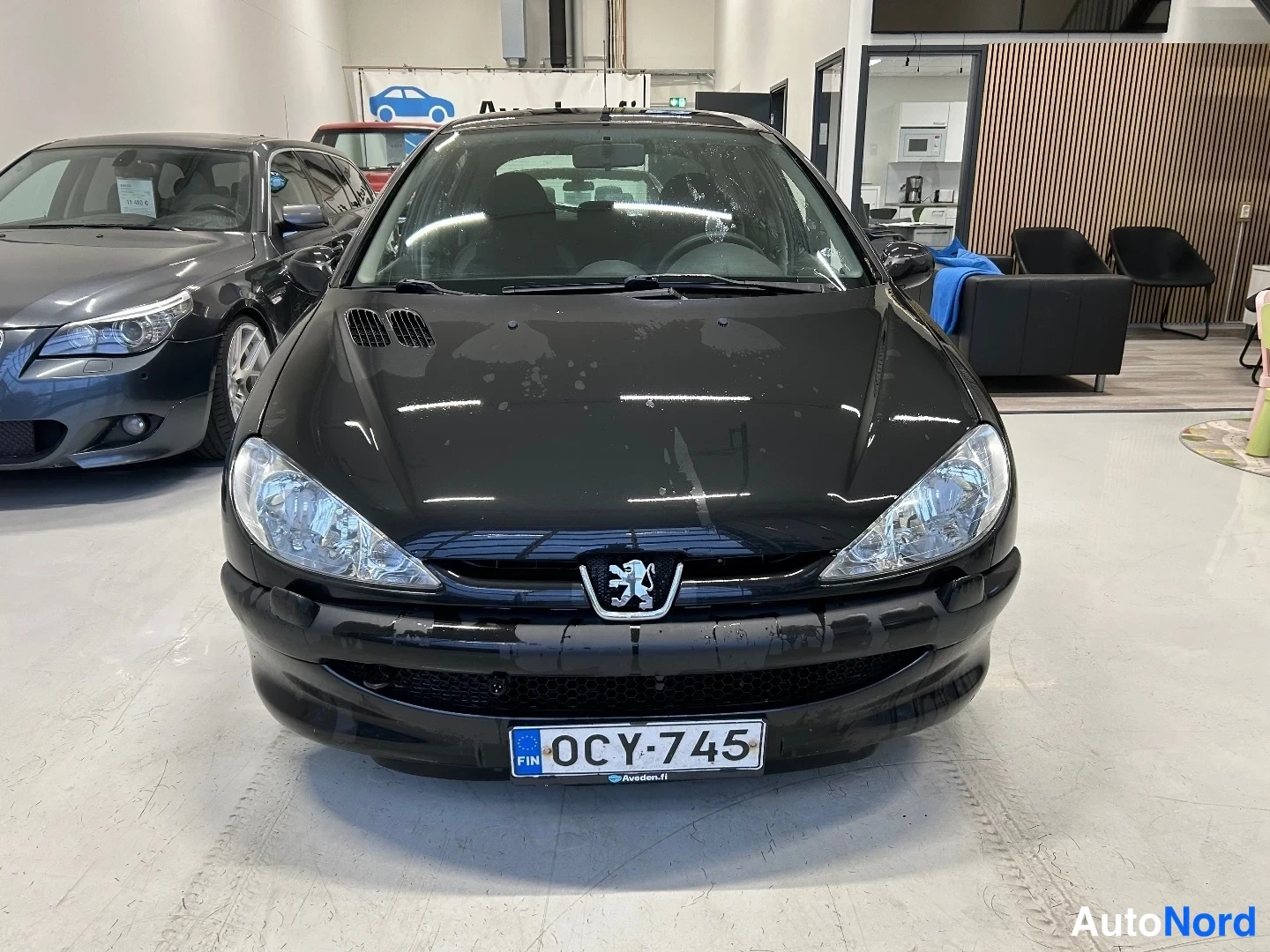Musta Peugeot 206 2007, edestä, kuva 3