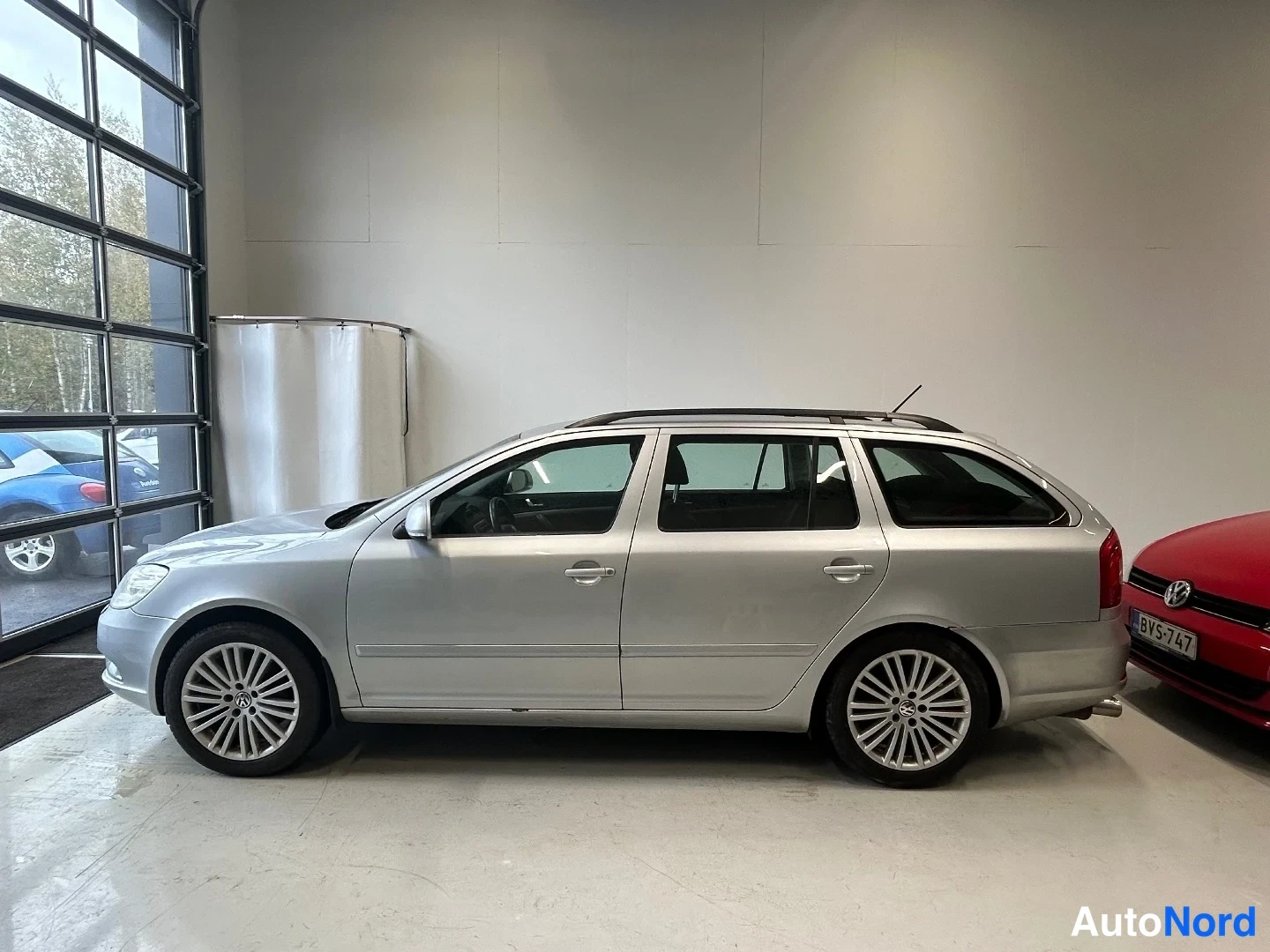 Hopea Skoda Octavia 2013, sivulta, kuva 4