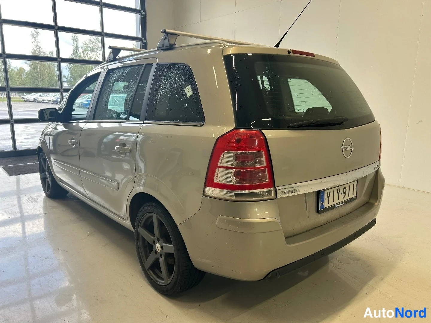 Hopea Opel Zafira 2010, takaviisto, kuva 5