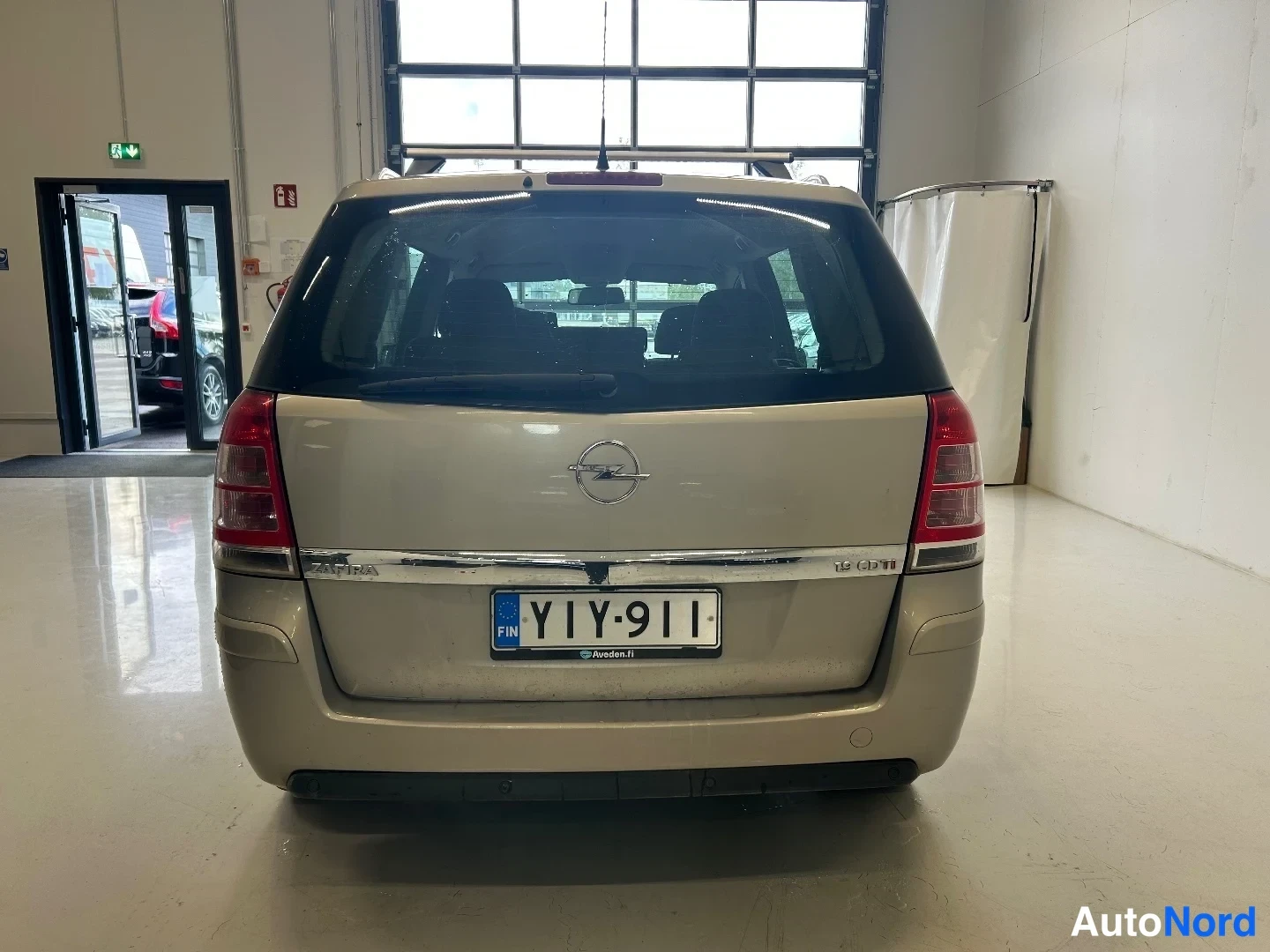 Hopea Opel Zafira 2010, takaa, kuva 7