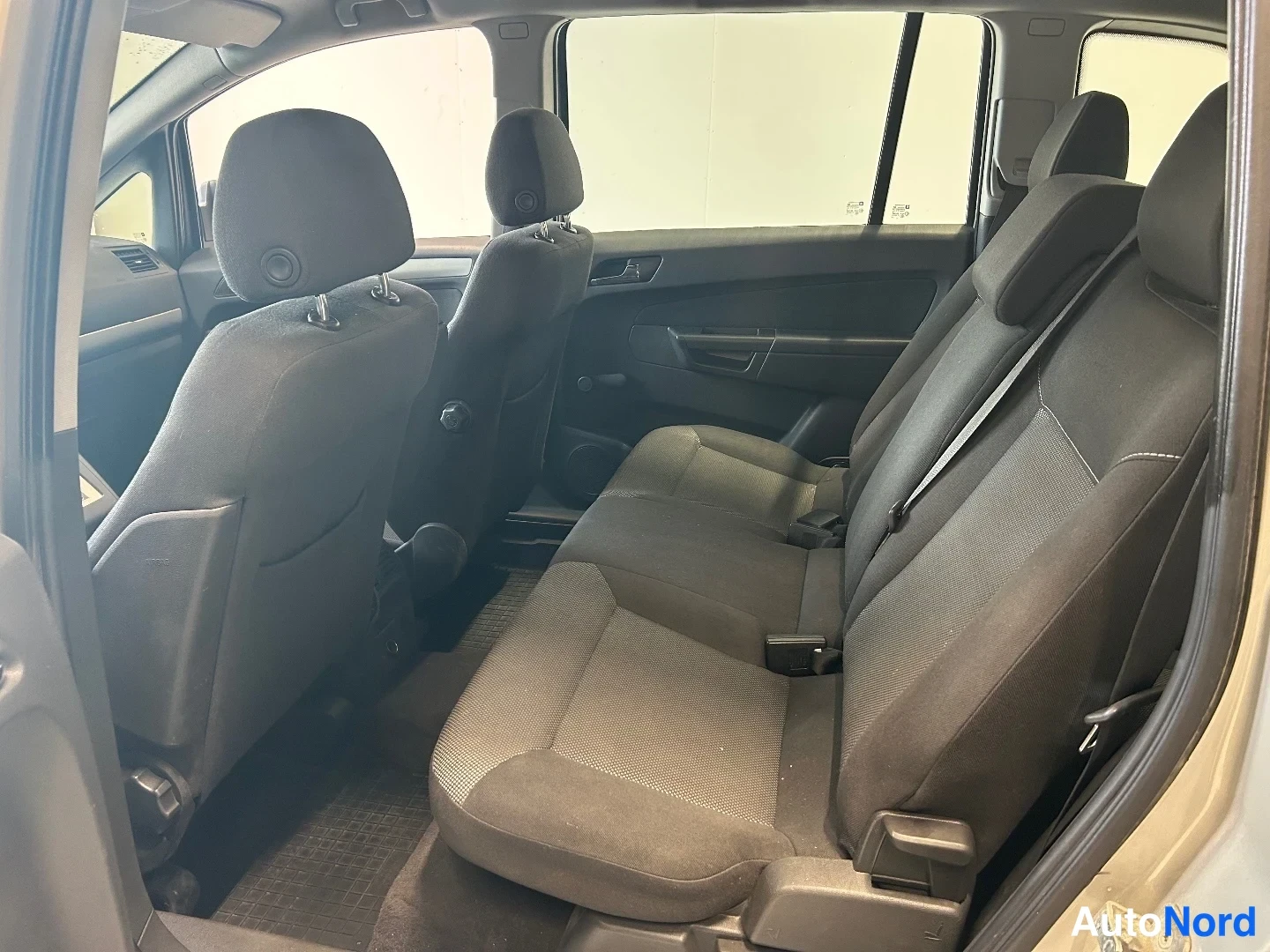Hopea Opel Zafira 2010, takaistuimet, kuva 12