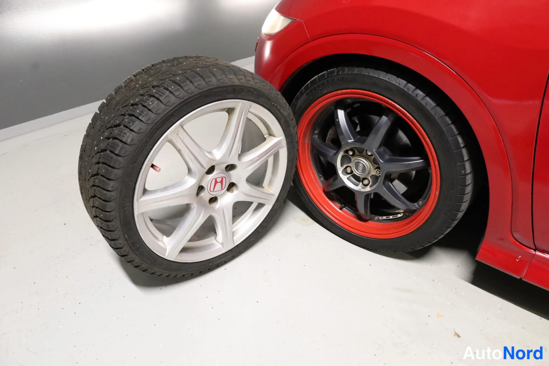 Punainen Honda Civic 2009, yksityiskohta, kuva 23